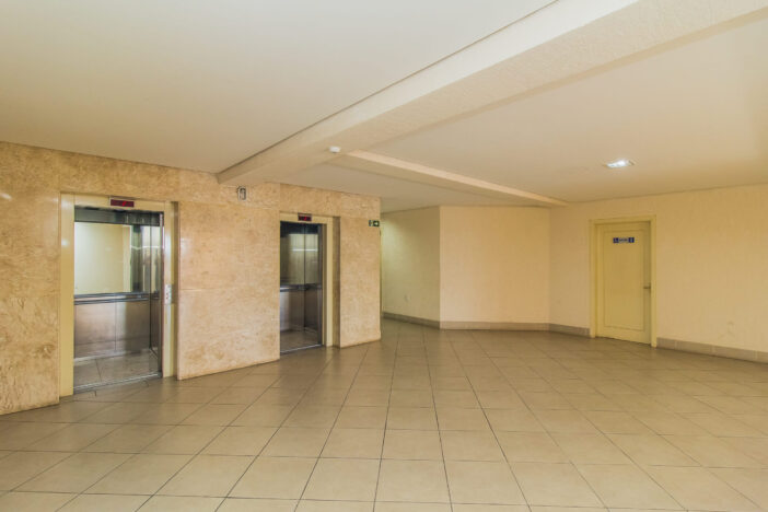 Condomínio Comercial Av. Boqueirão (54)