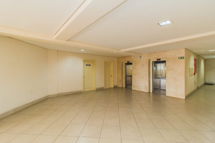 Condomínio Comercial Av. Boqueirão (55)