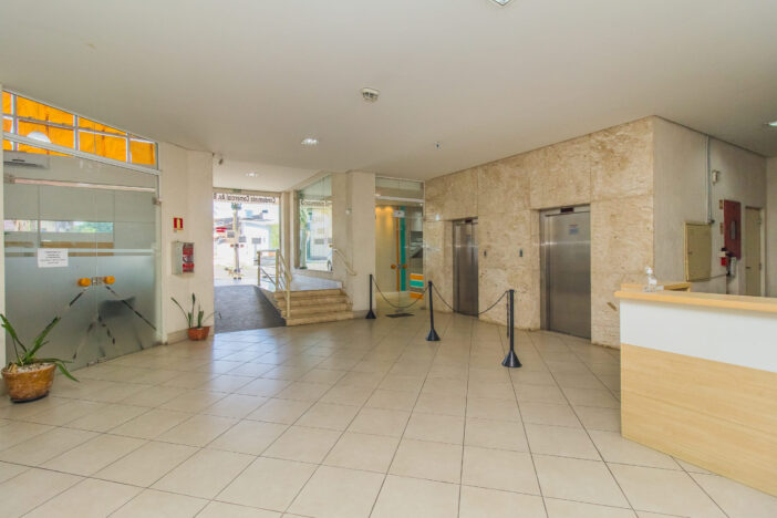 Condomínio Comercial Av. Boqueirão (72)